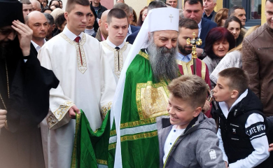Patrijarh Porfirije predvodi liturgiju u Mrkonjić Gradu, prisutan veliki broj vjernika