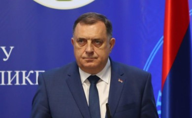Oglasio se Dodik o povlačenju zakona o NVO