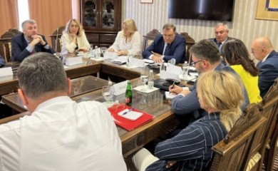 Dodik poručio da je protiv stranog uticaja, Čović se zalaže da odu strane sudije