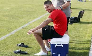 Mitrović se priključio treninzima Fulama, Al Hilal sad "napada" Osimena