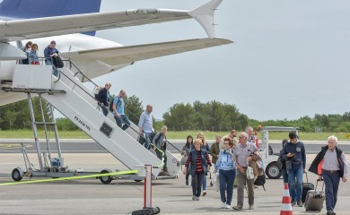 Ošamario putnika tokom leta i sjeo mu u krilo