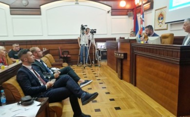 Novi krug: Ninković dozvolio Kresojeviću da bude na sjednici, nema pravo da učestvuje