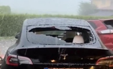 Led “razbio” teslu, društvene mreže komentarišu: “Rasplakala bih se…” VIDEO