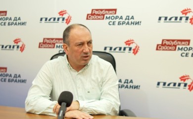 Crnadak: Političkom trgovinom SNSD ugrožava i Narodnu skupštinu i Republiku Srpsku