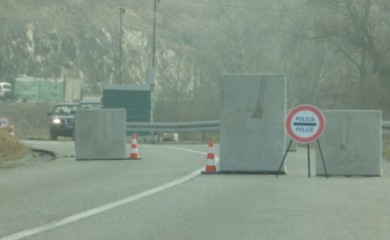 Kosovska policija postavila punkt na putu Jarinje – Zvečan