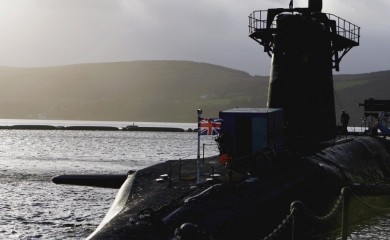 Nuklearnu podmornicu krpili super ljepkom, ministar pobjesnio