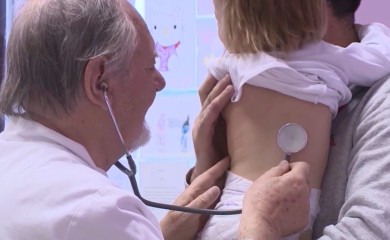 Četiri djeteta umrla od velikog kašlja u Beogradu, jedno dijete na respiratoru