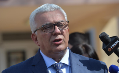 MANDIĆ: U nedjelju glasamo za Milatovića, za pretke i potomke