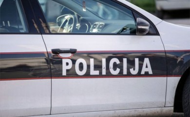 Ukradene ploče sa imenima poginulih boraca sa spomenika u Sarajevu