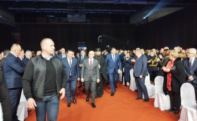 Dodik: Ukidanje funkcije visokih predstavnika mora pratiti i ukidanje njihovih odluka