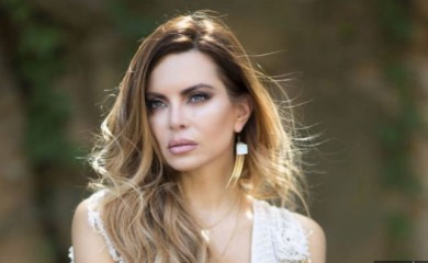 Lijepa Nikolina Pišek iskreno o životnim borbama: Svjesno komadam svoj život na atome