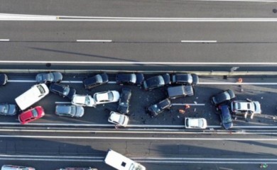 Lančani sudar 24 vozila, ima mnogo povrijeđenih