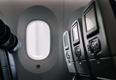 Preminuo putnik kojem je pozlilo u avionu