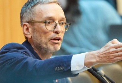 AUSTRIJA: Raste rejting stranke čiji moto je “Zaustavite EU ludilo”