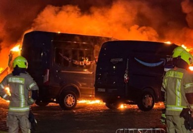 Haos u Njemačkoj zbog Praznika rada: Zapaljeno 16 vozila “Amazona”