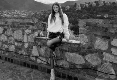 Ubijena trudna rijaliti zvijezda nasred ulice u Bukureštu dok je držala bebu