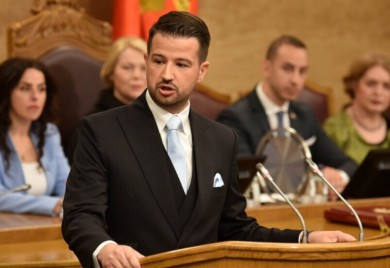 Milatović se oglasio povodom godišnjice Bulatovićeve smrti, opozicionari negoduju