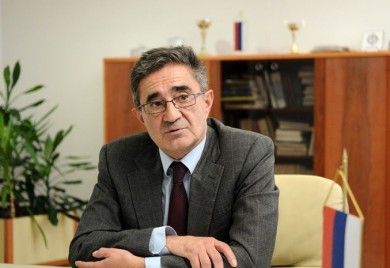 KASIPOVIĆ: Biće razmatrano i pooštreno sankcionisanje internet nasilja nad mlađim osobama