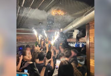 Za požar u Švicarskoj kriv konobar koji je plesao na ramenima kolege? Identifikovana prva žrtva