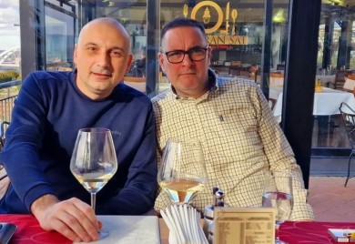 Trojcu sa državnim poslom pridružio se "rođo"