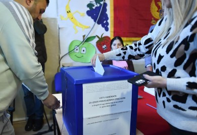 Crna Gora: Do 12 časova glasalo 31,1 odsto birača