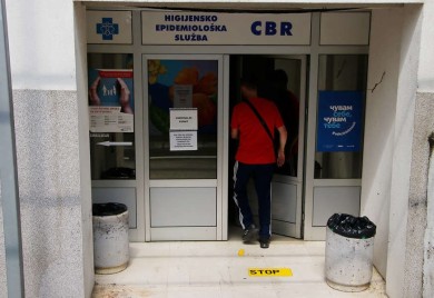 KORONA U RS: Zaražene 72 osobe, preminule dvije