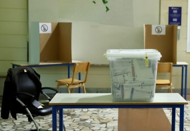 Zatvorena birališta, prebrojavanje glasova u toku