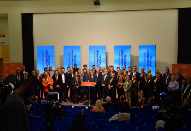 Komšić se obratio nakon prvih izbornih rezultata i uputio čestitke izbornim pobjednicima