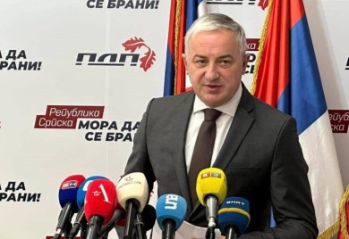 Borenović: Grmuše nema već pola godine u stranci