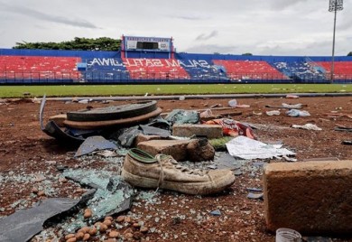 INDONEZIJA: U stampedu poginulo 32 djece
