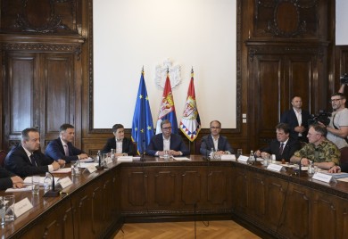 Vučić sazvao hitnu sjednicu Savjeta za nacionalnu bezbjednost