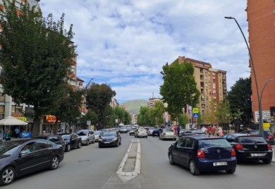 "POLAKO NAM UZIMAJU SVE" Srbi sa Kosova u strahu zbog ukidanja dinara, u pitanje dovedene i plate i penzije