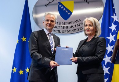 Zatler i Krišto potpisali sporazum: Za najsiromašnija domaćinstva stiže novac iz EU