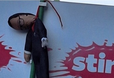 Fotografija s protesta u Srbiji "potresla" Brnabić: Ja sam "ćale" i ne znam ovo objasniti sinu