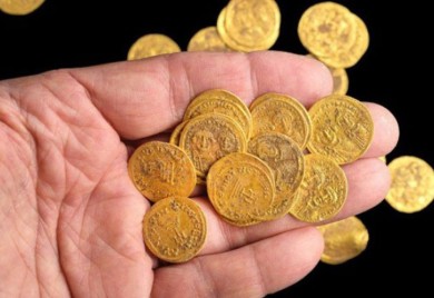 Izrael: Otkrivena 44 zlatnika iz 7. vijeka skrivena u zidu