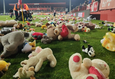 Na utakmicama u Mostaru i Sarajevu prikupljene igračake za djecu u Turskoj i Siriji