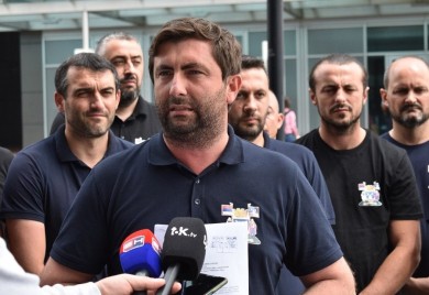 PETROVIĆ: Ako se ne raspusti Skupština Bijeljine, dolazim da kampujem pred Vladu