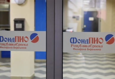 Poziv korisnicima porodične penzije za dostavljanje potvrda o redovnom školovanju