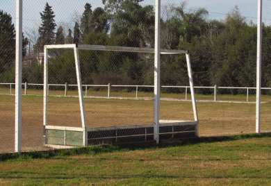 VOGOŠĆA: Dječak na kojeg je pala konstrukcija gola stabilno