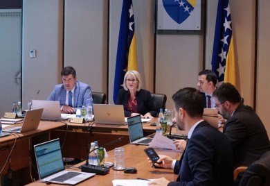 Postoji li crvena linija za nosioce javnih funkcija