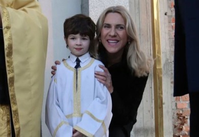 "U svim pravoslavnim hramovima i porodičnim domovima večeras praznično"