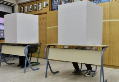 CIK naredio otvaranja vreća sa listićima sa dva biračka mjesta u Bihaću