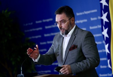 Košarac: Podrška Dodikovoj inicijativi o prekidu odnosa sa Iranom, to je pitanje bezbjednosti