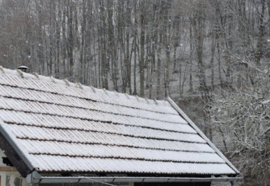 Snijeg padao u Mrkonjić Gradu, večeras osjetan pad temperature