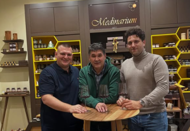 "Vina i med ispunjeni toplinom i tradicijom" Bilbija na slavi u Krecojevićevom Medinariumu