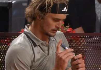 Skandal na Rolan Garosu: Zverev boluje od teške bolesti, u Parizu mu zabranili da primi terapiju