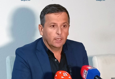 Vukanović: Neću odustati od kandidature niti pregovarati sa SDS-om