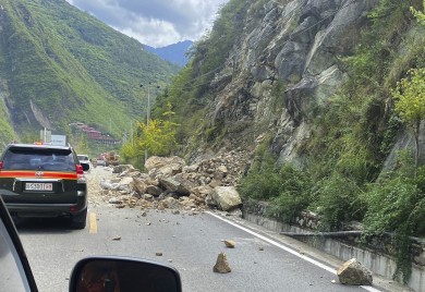 Zemljotres u Kini pokrenuo klizišta, najmanje 65 mrtvih
