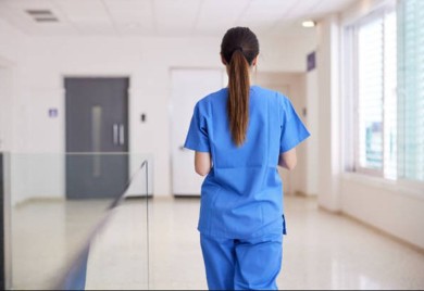 Medicinske sestre i tehničari širom Velike Britanije traže veće plate