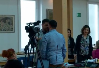 Potukla se dva odbornika na sjednici (VIDEO)